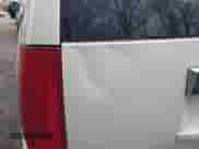 2014 Cadillac Escalade ESV Luxury с VIN 1GYS4HEF4ER218433, выставлен на аукционе IAAI как лот 41152677 с пробегом 51 315 миль миль и . История ставок и продаж доступна на DreamBid. Изображение 19.