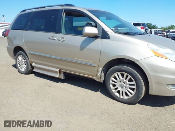 2010 Toyota Sienna XLE с VIN 5TDYK4CC3AS332779, выставлен на аукционе IAAI как лот 42939681 с пробегом 106 477 миль миль и . История ставок и продаж доступна на DreamBid. Изображение 6.
