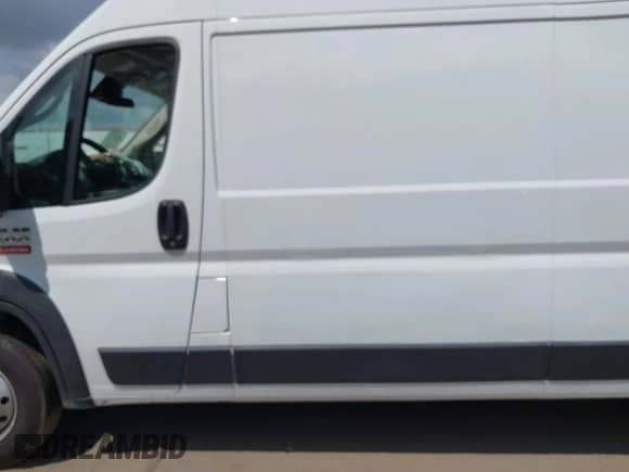 2022 Ram ProMaster Cargo z VIN 3C6LRVDG7NE110590, wystawiony jako IAAI lot #42947226 z przebiegiem Nie podano mil oraz . Historia ofert i sprzedaży dostępna na DreamBid. Obrazek 13.