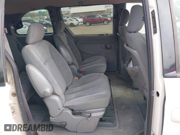 2004 Dodge Caravan SXT with VIN 1D4GP45R74B543612, listed as a IAAI auction lot 41889733 with 205,161 mi miles and . Bid and sale history available at DreamBid. Image 8.
