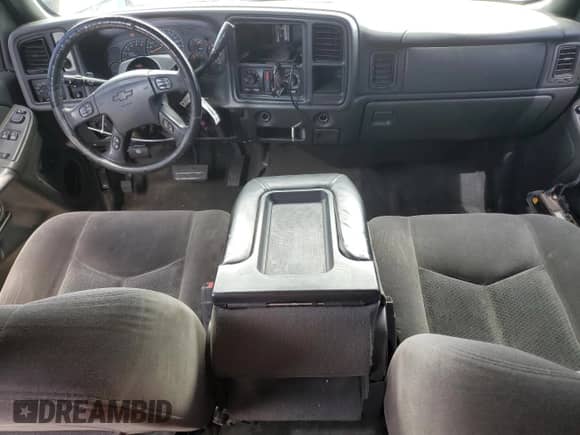 2006 Chevrolet Silverado 1500 Work Truck with VIN 1GCEC19V46Z174949, listed as a Copart auction lot 81719775 with 228,590 mi miles and Salvage title. Bid and sale history available at DreamBid. Image 8.
