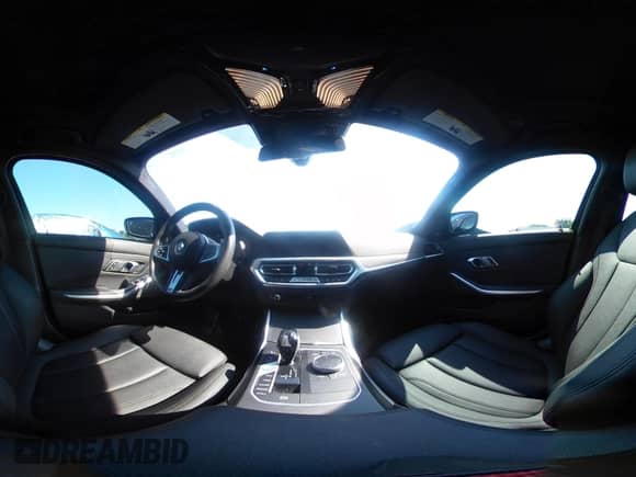 2021 BMW 3 Series 330e xDrive с VIN 3MW5P9J08M8B52752, выставлен на аукционе IAAI как лот 42664424 с пробегом 44 720 миль миль и . История ставок и продаж доступна на DreamBid. Изображение 18.