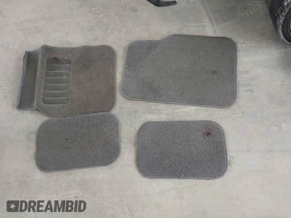 2000 Dodge Caravan с VIN 2B4GP2535YR884590, выставлен на аукционе IAAI как лот 42794940 с пробегом 117 005 миль миль и . История ставок и продаж доступна на DreamBid. Изображение 12.