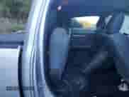 2018 Ram 1500 Big Horn z VIN 1C6RR7LT7JS216081, wystawiony jako Copart lot #85733145 z przebiegiem 104 316 mil mil oraz Szkoda całkowita • Salvage title. Historia ofert i sprzedaży dostępna na DreamBid. Obrazek 10.