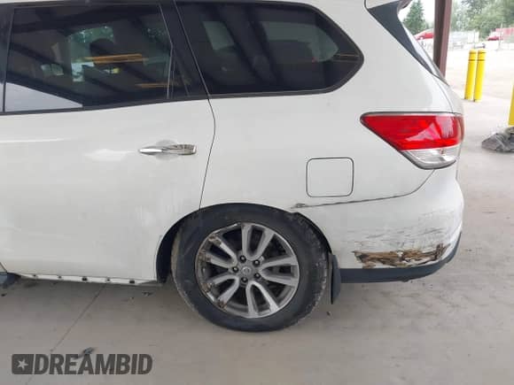 2013 Nissan Pathfinder SL с VIN 5N1AR2MM2DC633683, выставлен на аукционе IAAI как лот 42784878 с пробегом 157 489 миль миль и . История ставок и продаж доступна на DreamBid. Изображение 6.