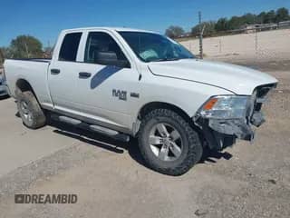 2022 Ram 1500 Tradesman z VIN 1C6RR6FTXNS170452, wystawiony jako IAAI lot #43531675 z przebiegiem 78 431 mil mil oraz . Historia ofert i sprzedaży dostępna na DreamBid. Obrazek 1.