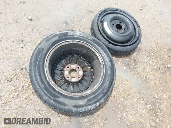 1990 Honda Accord with VIN 1HGCB7261LA027919, listed as a IAAI auction lot 42478319 with Not provided miles and . Bid and sale history available at DreamBid. Image 12.