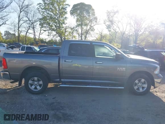 2013 Ram 1500 SLT z VIN 1C6RR6LG8DS532302, wystawiony jako IAAI lot #42038518 z przebiegiem 146 523 mil mil oraz . Historia ofert i sprzedaży dostępna na DreamBid. Obrazek 13.