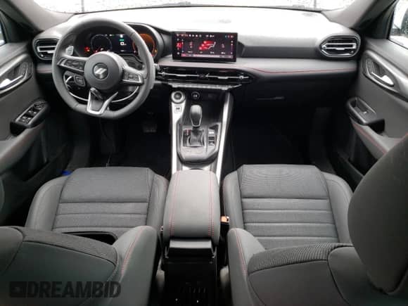 2024 Dodge Hornet R/T z VIN ZACPDFCW8R3A28813, wystawiony jako Copart lot #47790805 z przebiegiem 24 034 mil mil oraz Szkoda całkowita • Salvage title. Historia ofert i sprzedaży dostępna na DreamBid. Obrazek 8.