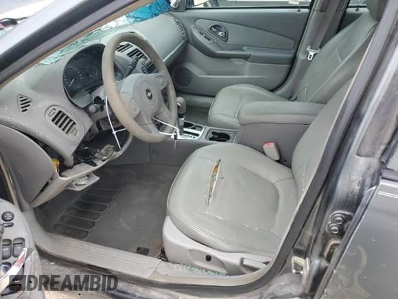 2005 Chevrolet Malibu Maxx LS с VIN 1G1ZT62845F168371, выставлен на аукционе Copart как лот 69974254 с пробегом 287 583 миль миль и Списание • Salvage title. История ставок и продаж доступна на DreamBid. Изображение 7.