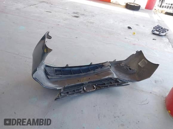 2013 Toyota Camry LE z VIN 4T1BD1FK7DU064283, wystawiony jako IAAI lot #42308435 z przebiegiem 183 355 mil mil oraz . Historia ofert i sprzedaży dostępna na DreamBid. Obrazek 11.