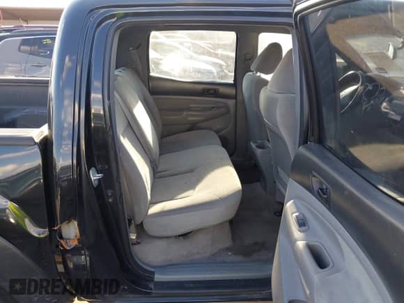 2009 Toyota Tacoma PreRunner z VIN 3TMJU62N89M091663, wystawiony jako IAAI lot #43535767 z przebiegiem 232 580 mil mil oraz . Historia ofert i sprzedaży dostępna na DreamBid. Obrazek 8.