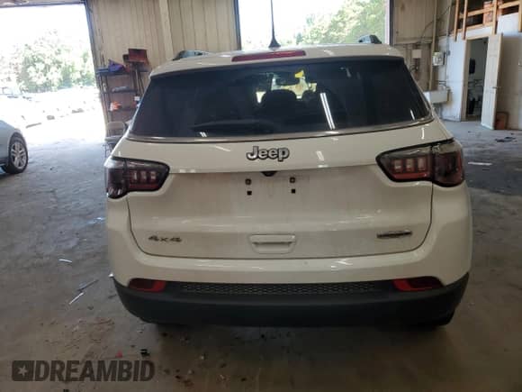2022 Jeep Compass Latitude Lux с VIN 3C4NJDFBXNT132762, выставлен на аукционе Copart как лот 70482125 с пробегом 38 611 миль миль и Списание • Salvage title. История ставок и продаж доступна на DreamBid. Изображение 6.