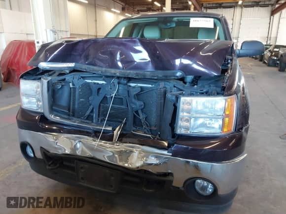 2008 GMC Sierra 1500 SLT z VIN 2GTEK19J781121996, wystawiony jako IAAI lot #41677563 z przebiegiem 115 266 mil mil oraz . Historia ofert i sprzedaży dostępna na DreamBid. Obrazek 12.