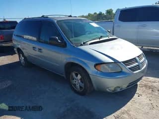 2005 Dodge Caravan SXT with VIN 2D4GP44L65R134436, listed as a IAAI auction lot 43401675 with 246,673 mi miles and . Bid and sale history available at DreamBid. Image 1.