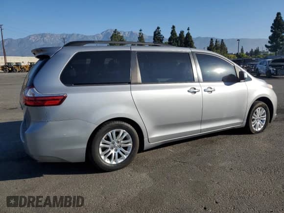 2017 Toyota Sienna XLE Auto Access Seat with VIN 5TDYZ3DC0HS898168, listed as a Copart auction lot 69324945 with 97,854 mi miles and Salvage title. Bid and sale history available at DreamBid. Image 3.