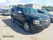 2013 Chevrolet Tahoe LT с VIN 1GNSCBE01DR153743, выставлен на аукционе IAAI как лот 43369855 с пробегом 270 663 миль миль и . История ставок и продаж доступна на DreamBid. Изображение 1.