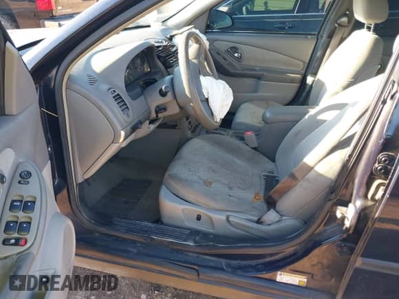 2005 Chevrolet Malibu z VIN 1G1ZS52F65F336605, wystawiony jako IAAI lot #41745013 z przebiegiem 198 442 mil mil oraz . Historia ofert i sprzedaży dostępna na DreamBid. Obrazek 5.