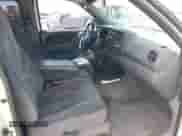 1999 Dodge Dakota SLT z VIN 1B7GL22X6XS186007, wystawiony jako IAAI lot #41953254 z przebiegiem 322 541 mil mil oraz . Historia ofert i sprzedaży dostępna na DreamBid. Obrazek 5.