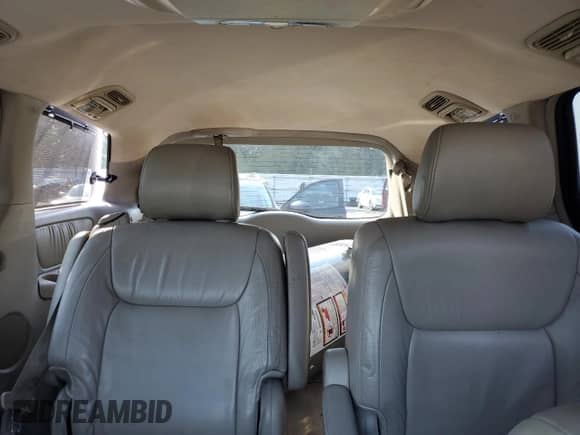 2004 Toyota Sienna XLE z VIN 5TDBA22C74S018541, wystawiony jako Copart lot #82137955 z przebiegiem 160 277 mil mil oraz Szkoda całkowita • Salvage title. Historia ofert i sprzedaży dostępna na DreamBid. Obrazek 10.