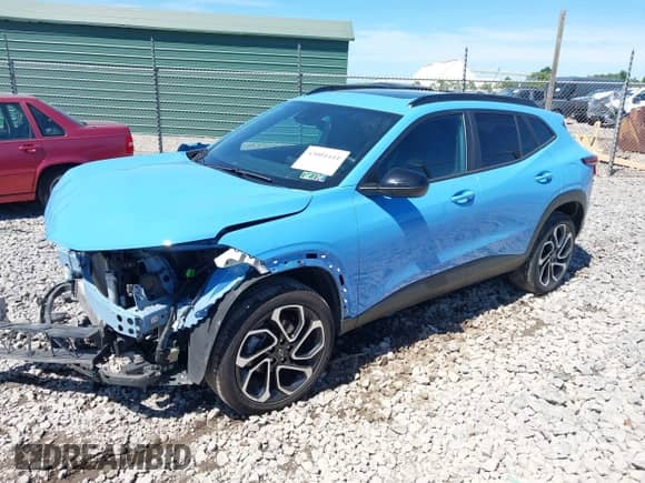 2024 Chevrolet Trax 2RS с VIN KL77LJE25RC093922, выставлен на аукционе IAAI как лот 43004444 с пробегом 44 036 миль миль и . История ставок и продаж доступна на DreamBid. Изображение 2.