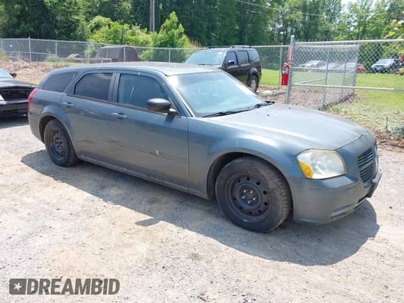 2005 Dodge Magnum SE with VIN 2D4FV48T35H624544, listed as a IAAI auction lot 42405272 with 245,529 mi miles and . Bid and sale history available at DreamBid. Image 1.