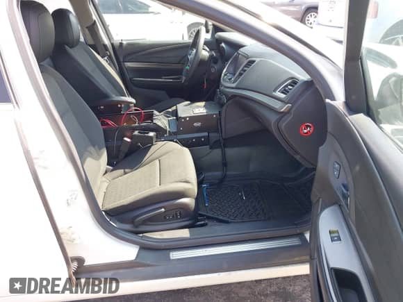 2017 Chevrolet Caprice Police Police с VIN 6G3NS5U24HL306916, выставлен на аукционе IAAI как лот 43276219 с пробегом 83 032 миль миль и . История ставок и продаж доступна на DreamBid. Изображение 5.