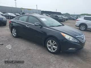 2013 Hyundai Sonata Limited с VIN 5NPEC4AC2DH728683, выставлен на аукционе IAAI как лот 42426435 с пробегом 87 234 миль миль и . История ставок и продаж доступна на DreamBid. Изображение 1.