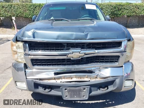 2007 Chevrolet Silverado 2500HD 1LT с VIN 1GCHK23K97F518587, выставлен на аукционе IAAI как лот 43153084 с пробегом 228 013 миль миль и . История ставок и продаж доступна на DreamBid. Изображение 6.
