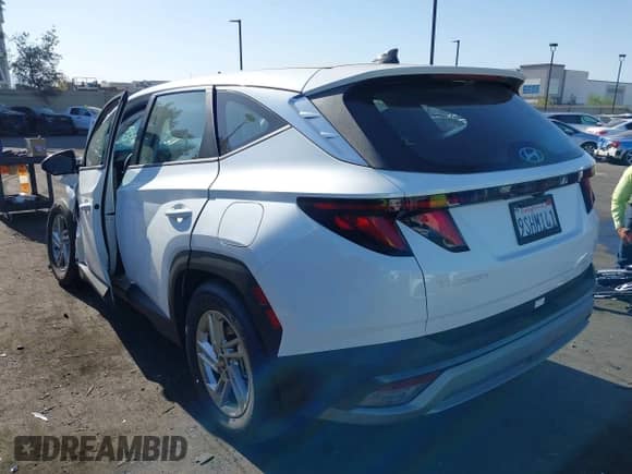 2025 Hyundai Tucson with VIN 3KMJA3DE8SE014535, listed as a IAAI auction lot 42529577 with Not provided miles and . Bid and sale history available at DreamBid. Image 3.