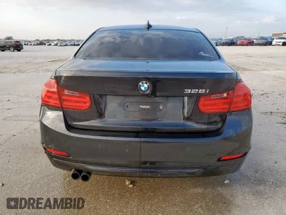 2013 BMW 3 Series 328i с VIN WBA3A5C52DJ461048, выставлен на аукционе Copart как лот 63791185 с пробегом 62 084 миль миль и Чистый • Clean title. История ставок и продаж доступна на DreamBid. Изображение 6.