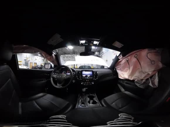 2024 Chevrolet Equinox RS z VIN 3GNAXWEG7RL221028, wystawiony jako IAAI lot #41453274 z przebiegiem 6 275 mil mil oraz . Historia ofert i sprzedaży dostępna na DreamBid. Obrazek 19.