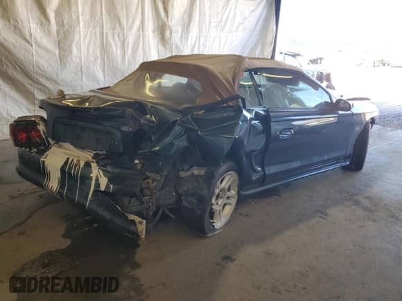 1996 Ford Mustang GT z VIN 1FALP45XXTF195022, wystawiony jako Copart lot #81088355 z przebiegiem 127 304 mil mil oraz Szkoda całkowita • Salvage title. Historia ofert i sprzedaży dostępna na DreamBid. Obrazek 3.
