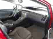 2014 Toyota Prius Four z VIN JTDKN3DU0E1770807, wystawiony jako IAAI lot #42154046 z przebiegiem 149 787 mil mil oraz . Historia ofert i sprzedaży dostępna na DreamBid. Obrazek 5.