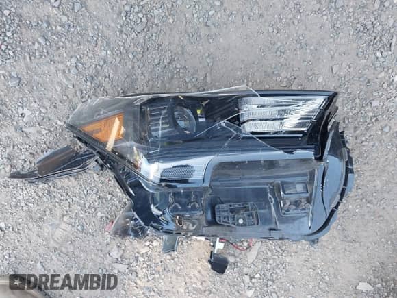2024 Toyota Tacoma SR5 with VIN 3TMLB5JN4RM080833, listed as a IAAI auction lot 43404104 with 19,266 mi miles and . Bid and sale history available at DreamBid. Image 12.