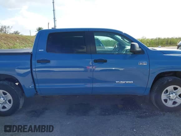 2020 Toyota Tundra SR5 с VIN 5TFDY5F1XLX887092, выставлен на аукционе IAAI как лот 40540625 с пробегом Не указан миль и . История ставок и продаж доступна на DreamBid. Изображение 12.