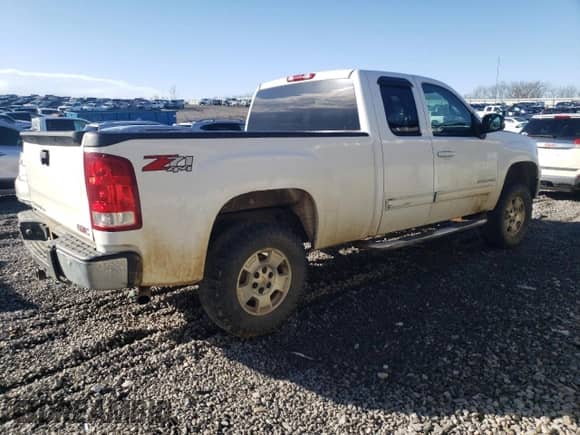 2009 GMC Sierra 1500 SLT z VIN 1GTEK39J49Z121541, wystawiony jako Copart lot #43045825 z przebiegiem 238 021 mil mil oraz Szkoda całkowita • Salvage title. Historia ofert i sprzedaży dostępna na DreamBid. Obrazek 3.