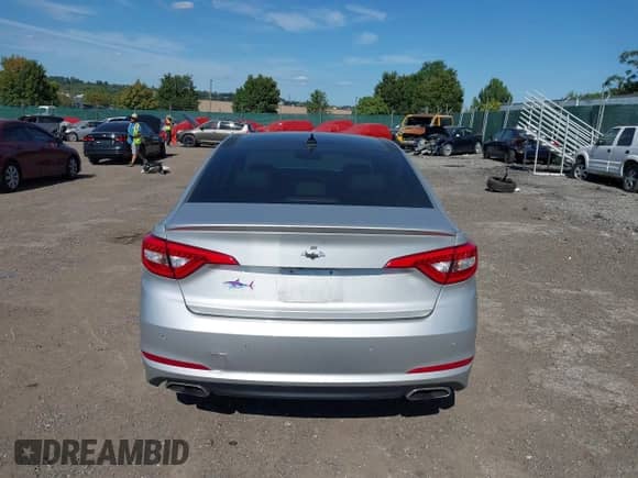 2015 Hyundai Sonata Limited with VIN 5NPE34AF2FH024044, listed as a IAAI auction lot 43170018 with 147,227 mi miles and . Bid and sale history available at DreamBid. Image 16.