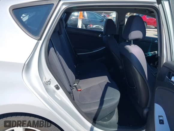 2013 Hyundai Accent SE с VIN KMHCU5AE9DU120169, выставлен на аукционе IAAI как лот 43174281 с пробегом 131 923 миль миль и . История ставок и продаж доступна на DreamBid. Изображение 8.