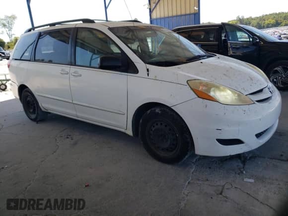 2007 Toyota Sienna CE с VIN 5TDZK23C37S028014, выставлен на аукционе Copart как лот 80287695 с пробегом 300 561 миль миль и Списание • Salvage title. История ставок и продаж доступна на DreamBid. Изображение 4.