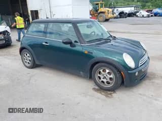 2005 MINI Hardtop z VIN WMWRC33505TK61848, wystawiony jako IAAI lot #42552374 z przebiegiem 102 153 mil mil oraz . Historia ofert i sprzedaży dostępna na DreamBid. Obrazek 1.