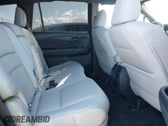 2023 Honda Passport EX-L with VIN 5FNYF8H50PB036640, listed as a IAAI auction lot 42536022 with 1,658 mi miles and . Bid and sale history available at DreamBid. Image 8.