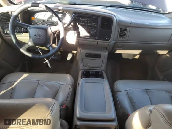 2002 Chevrolet Silverado 2500HD LT с VIN 1GCHK29162E106818, выставлен на аукционе Copart как лот 46494985 с пробегом 153 348 миль миль и Списание • Salvage title. История ставок и продаж доступна на DreamBid. Изображение 8.