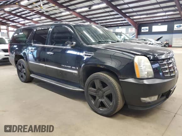 2008 Cadillac Escalade ESV with VIN 1GYFK66828R136233, listed as a Copart auction lot 65292385 with 176,225 mi miles and Clean title. Bid and sale history available at DreamBid. Image 4.