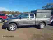 2005 Toyota Tundra SR5 с VIN 5TBBT44195S469630, выставлен на аукционе IAAI как лот 43458944 с пробегом 284 948 миль миль и . История ставок и продаж доступна на DreamBid. Изображение 14.