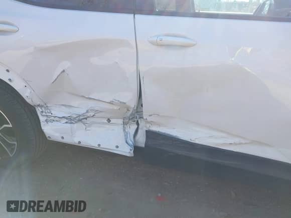 2024 Chevrolet TrailBlazer ACTIV z VIN KL79MSSL1RB045414, wystawiony jako IAAI lot #41228708 z przebiegiem 10 811 mil mil oraz . Historia ofert i sprzedaży dostępna na DreamBid. Obrazek 6.