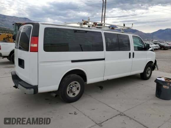 2012 Chevrolet Express Passenger 1LT с VIN 1GAZG1FA7C1169951, выставлен на аукционе Copart как лот 66708485 с пробегом Не указан миль и Списание • Salvage title. История ставок и продаж доступна на DreamBid. Изображение 3.