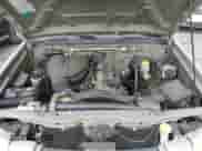 2003 Nissan Frontier XE z VIN 1N6DD26T93C408967, wystawiony jako IAAI lot #41496701 z przebiegiem 181 111 mil mil oraz . Historia ofert i sprzedaży dostępna na DreamBid. Obrazek 10.