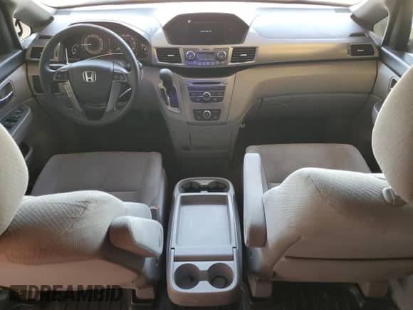 2014 Honda Odyssey LX с VIN 5FNRL5H28EB048324, выставлен на аукционе Copart как лот 62323165 с пробегом 279 333 миль миль и Чистый • Clean title. История ставок и продаж доступна на DreamBid. Изображение 8.