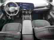 2024 Chevrolet Blazer EV eAWD RS z VIN 3GNKDCRJ0RS223890, wystawiony jako Copart lot #67454675 z przebiegiem 8 464 mil mil oraz Szkoda całkowita • Salvage title. Historia ofert i sprzedaży dostępna na DreamBid. Obrazek 8.